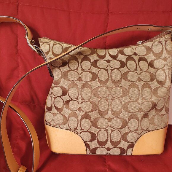 Coach Signature Crossbody - Picture 4 of 12